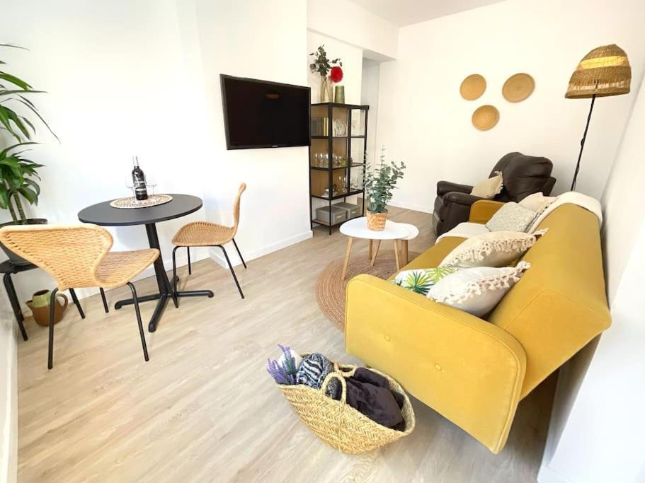 Ks Costa Capri - Kaleria Suites Алмерия Екстериор снимка