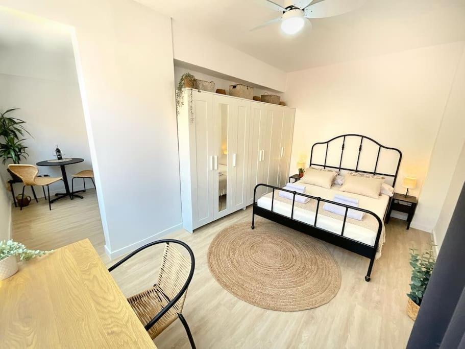 Ks Costa Capri - Kaleria Suites Алмерия Екстериор снимка